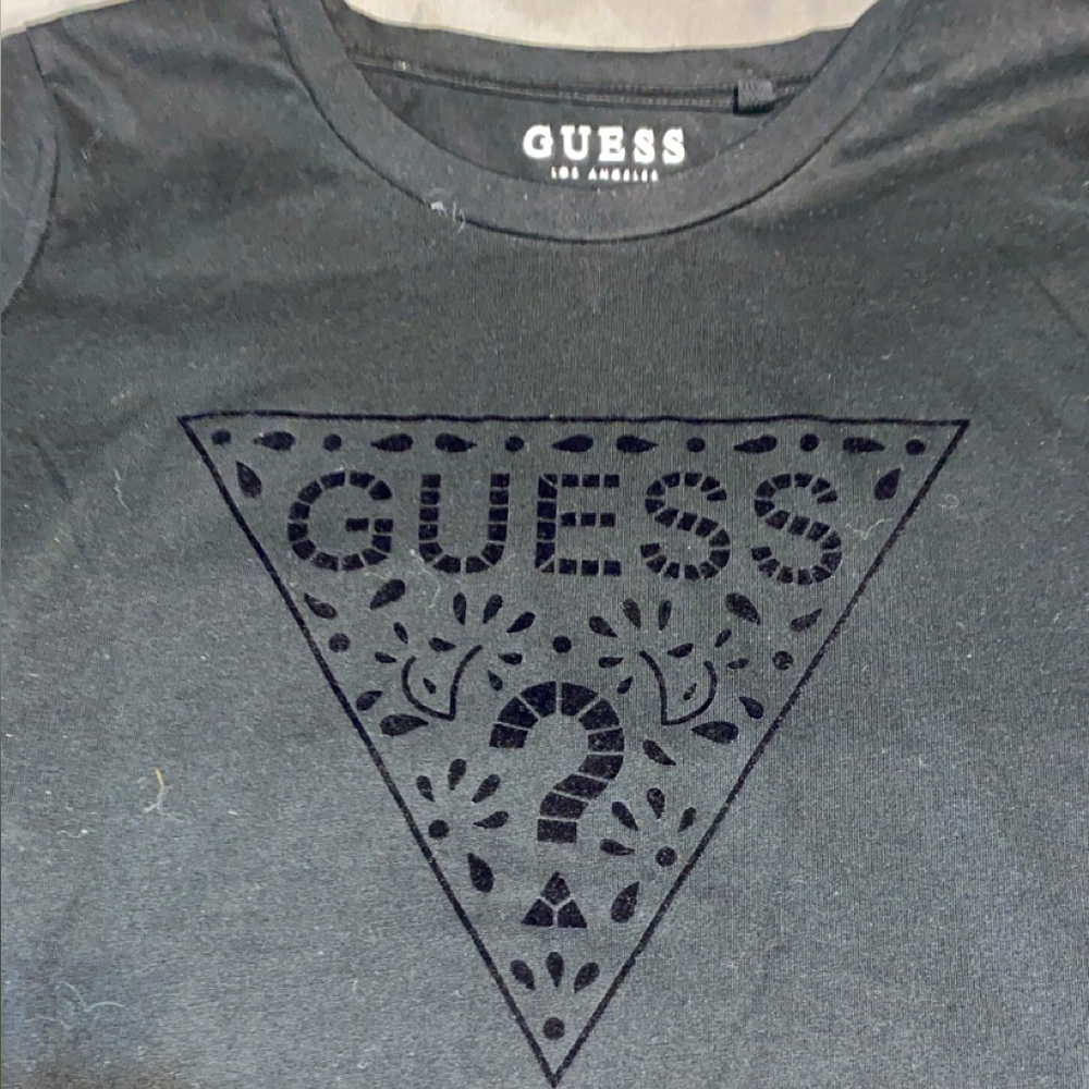 GUESS Black Graphic Tee